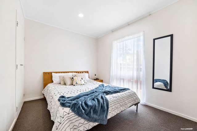 2/21 Beswick Place Birkdale_2