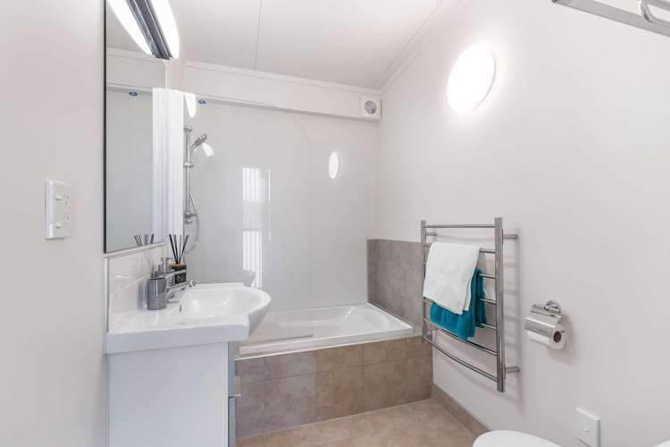 20 Merlot Lane Pukekohe_11