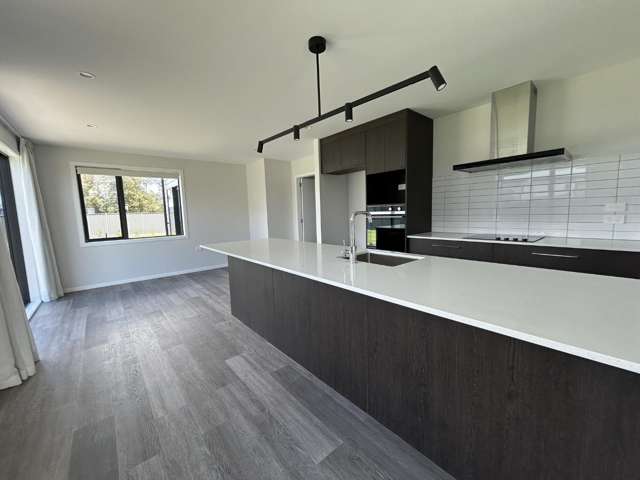 12 Sir Bob Charles Drive 10754_4