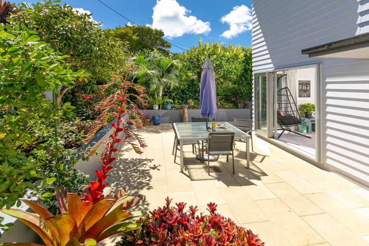 30 Aotearoa Terrace Murrays Bay_13