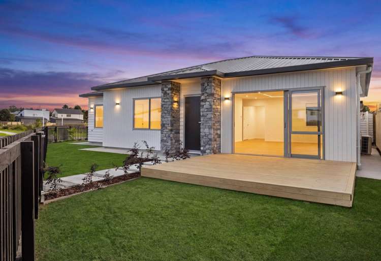 44 Furlough Road Opaheke_1