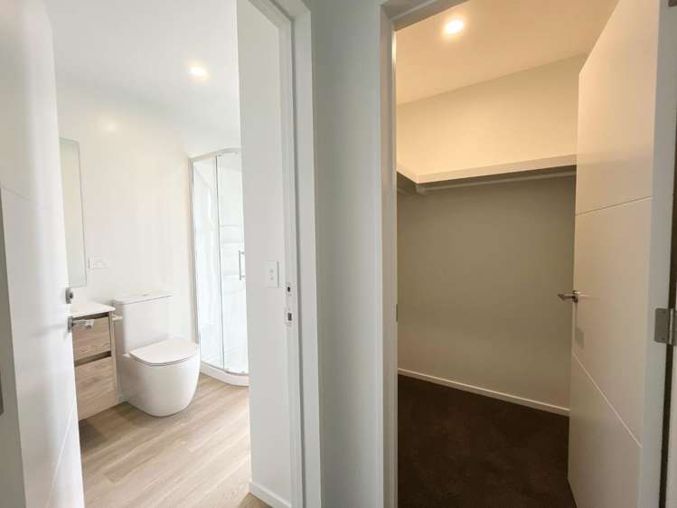 18 Harlequin Drive 11103_8