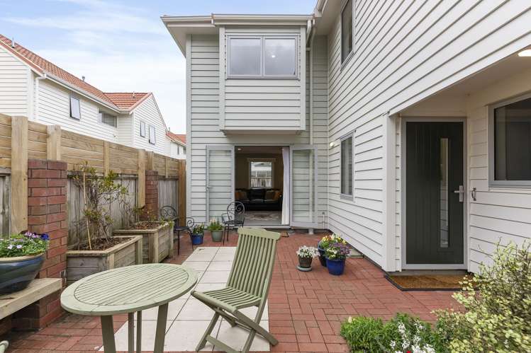 17/36 Dee Street Island Bay_11