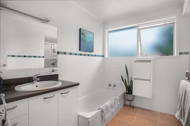 12 Freyberg Place Howick_12