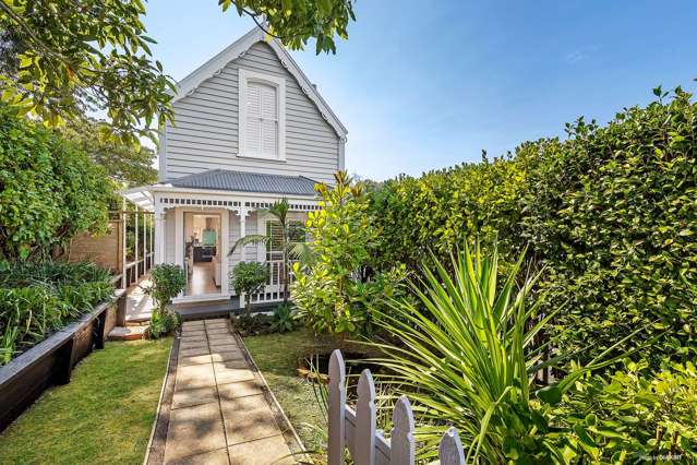 38 Cooper St, GreyLynn -  Beautiful Cottage Awaits