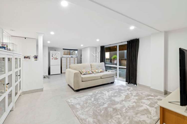 37A Bradbury Road Botany Downs_15