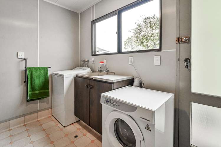 17 Donegal Crescent Tamatea_22