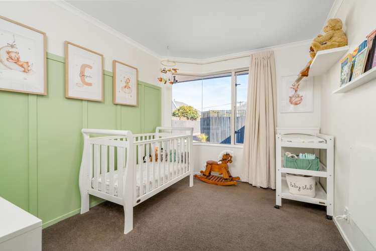 2/14 Bentley Street Russley_14