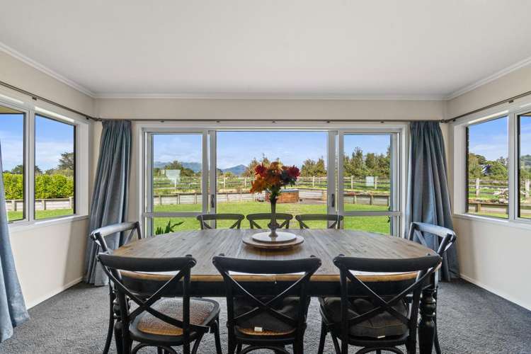 1484 Egmont Road Egmont Village_11