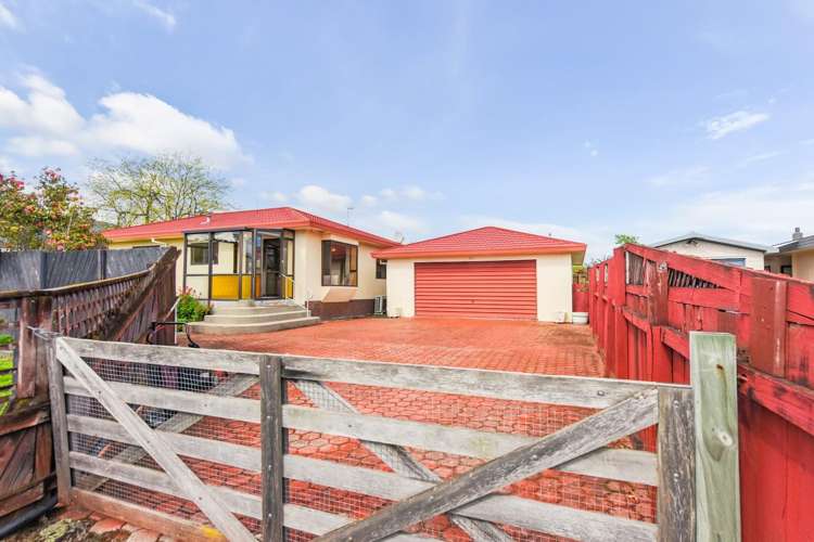 2/16 Newall Avenue Stoke_15