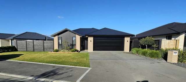 Modern 3 Bdrm Family Home in Rolleston