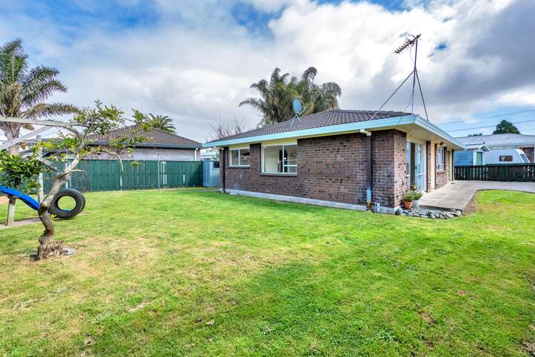 2/47 Clevedon Road Papakura_2