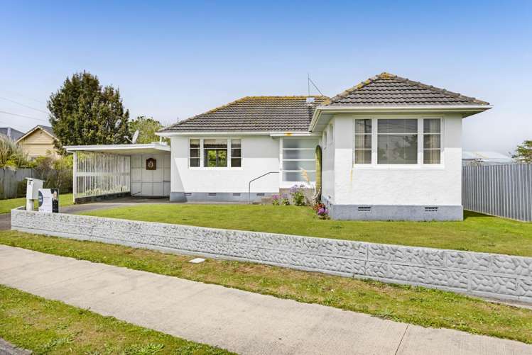 54 Camberwell Road Hawera_17