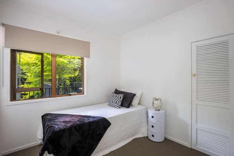 5f Bromley Place Westown_17