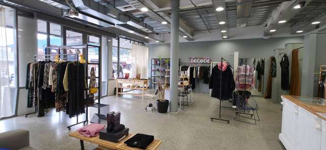 Decode – Iconic Queenstown Boutique Business For Sale