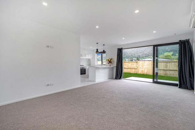 unit1/lot 66 Te Tiireke Drive Glenview_4