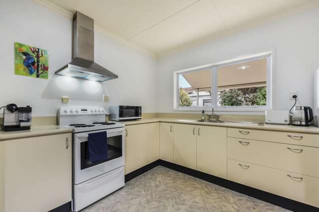 2 Willow Avenue Stoke_2