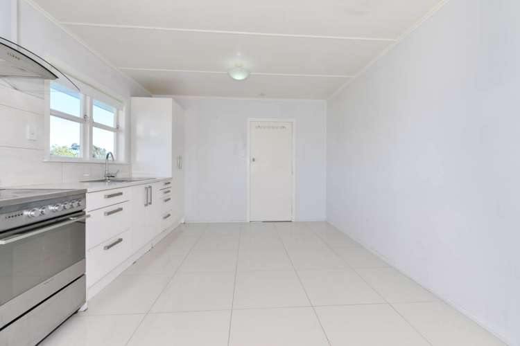 55 Amberley Avenue Te Atatu South_3