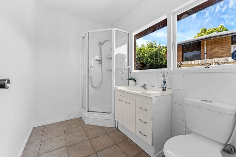 26 Maugham Drive Bucklands Beach_22