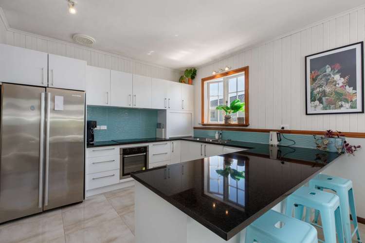 9 Tahi Terrace Glen Eden_5