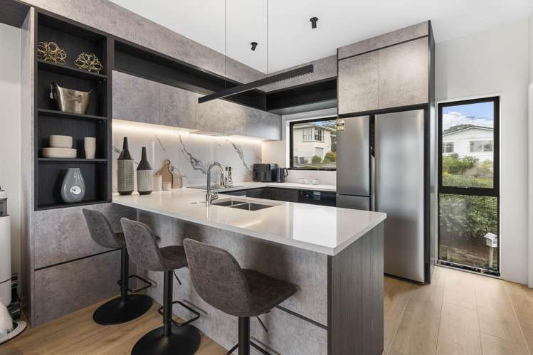 1/18 Riverview Road New Lynn_12