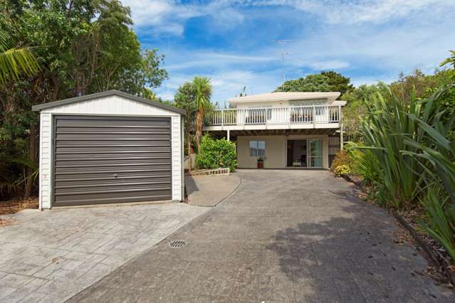 17 Pohutukawa Avenue Red Beach_2