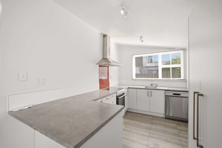 41 MacKenzie Avenue_1