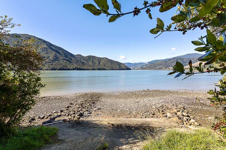 581 Queen Charlotte Drive Havelock_1