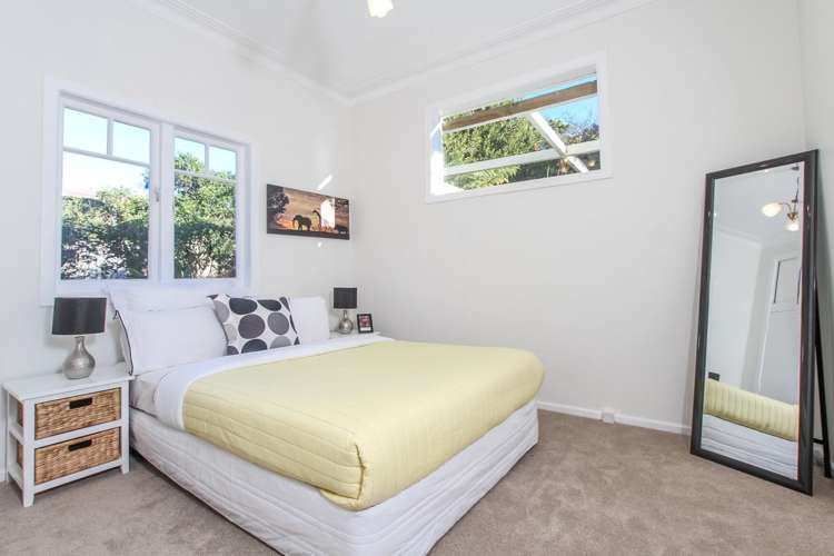 11 Craigbank Avenue New Lynn_9