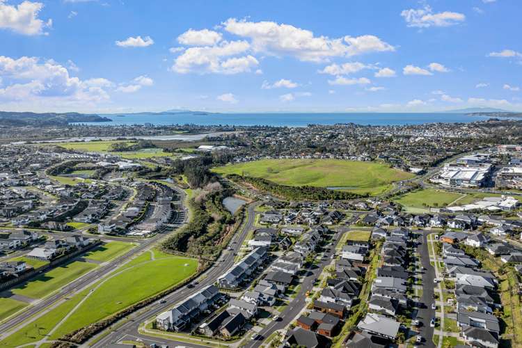 33 Bonair Crescent Silverdale_11