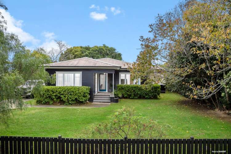 17 Clark Road Pahurehure_3