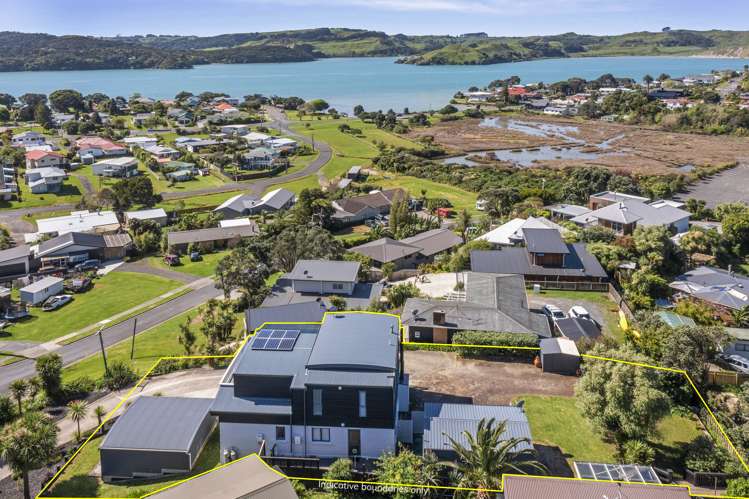 35 Long Street Raglan_19