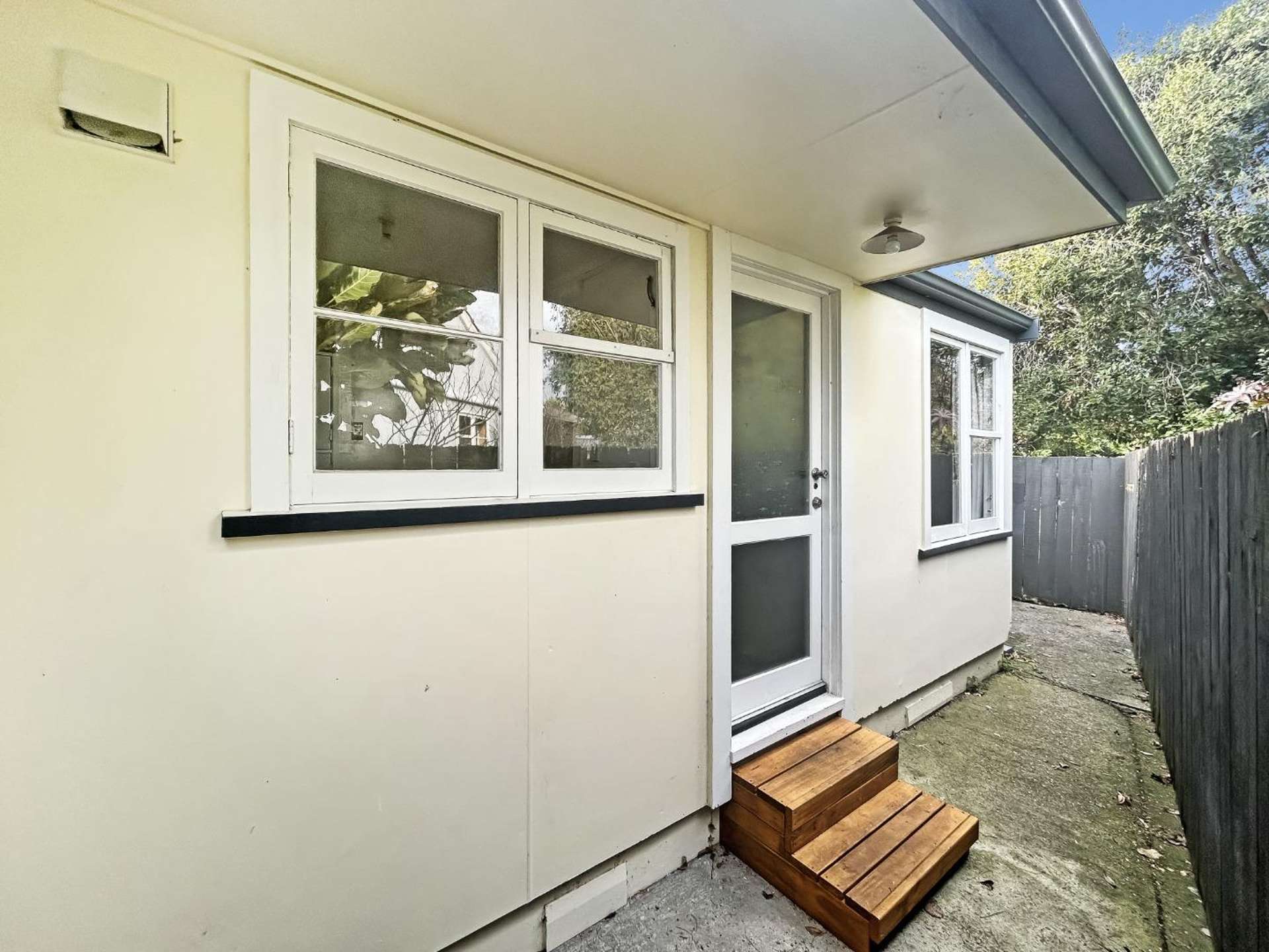 7A Savage Crescent 2147_0
