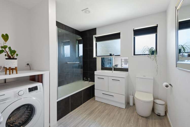 1/64 Manurere Street Hei Hei_8