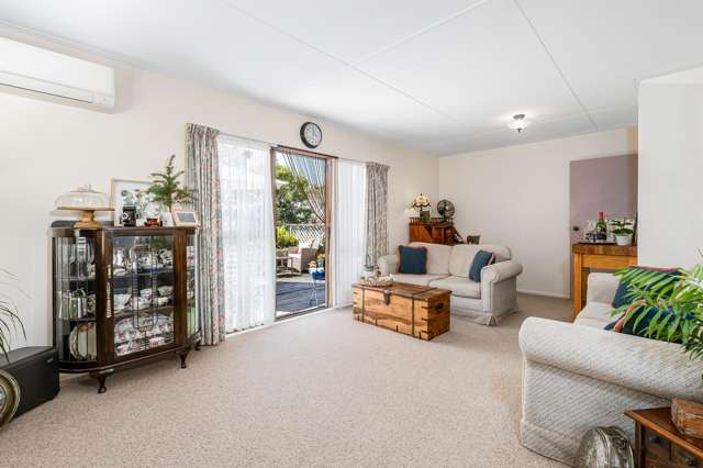 90 Omapere Street Whitby_3