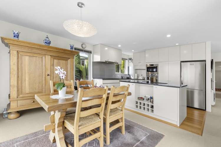 6 Commodore Place Britannia Heights_19