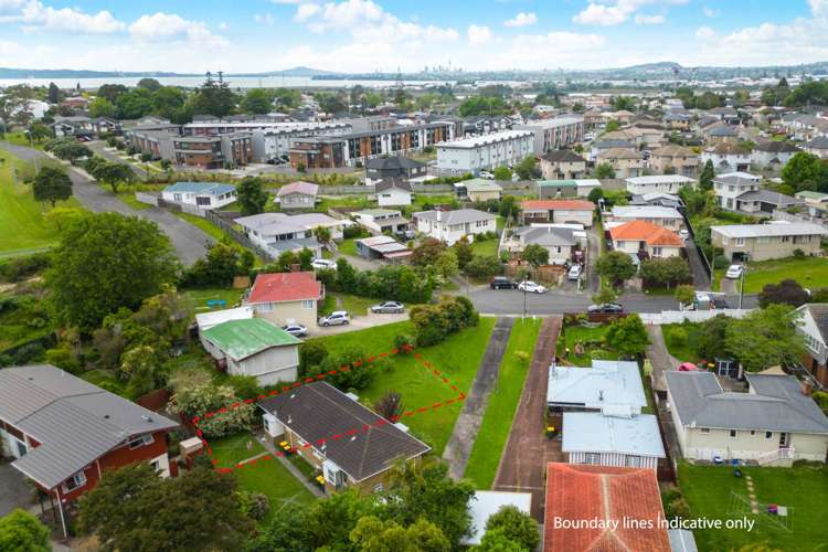 2/18 Sheehan Road Te Atatu South_5