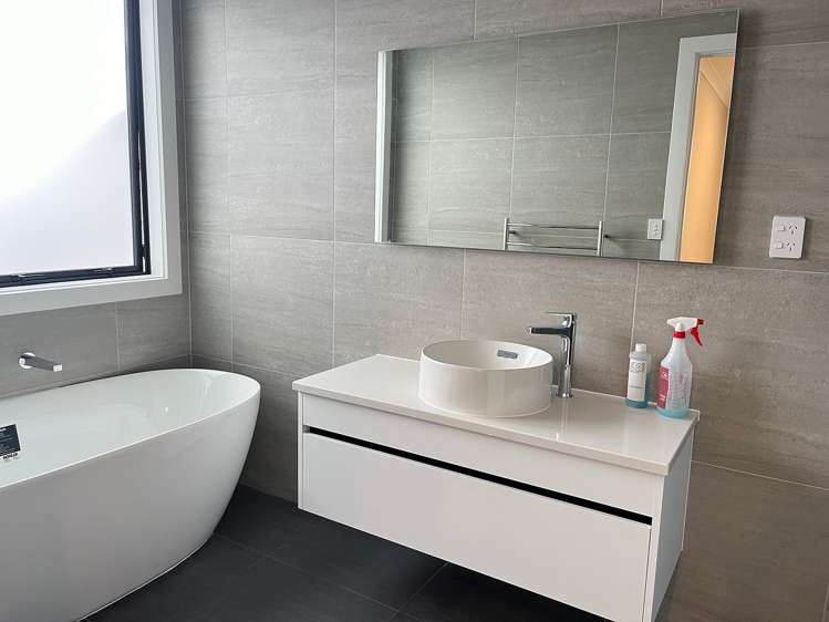 8 La Bella Road Hobsonville_9