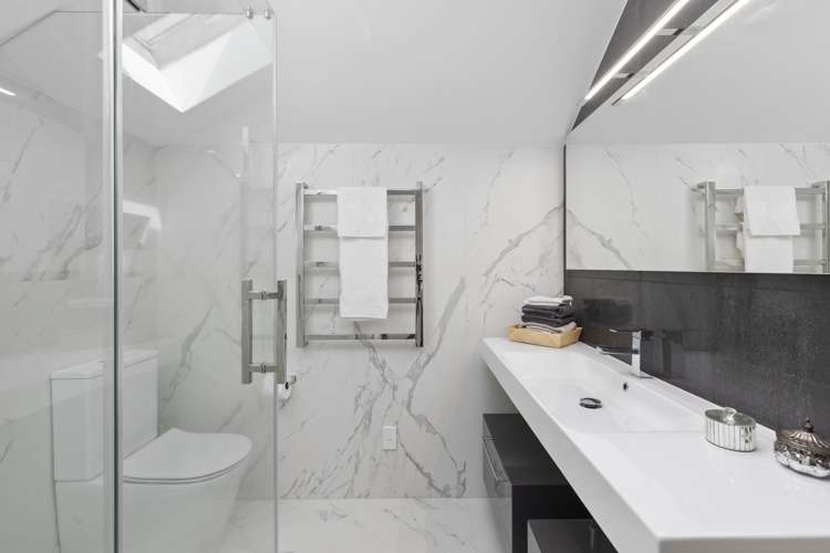 1/31 Holdaway Avenue Northcote_11