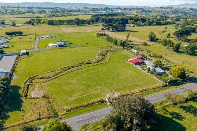 Lifestyle opportunity just minutes from Pahiatua