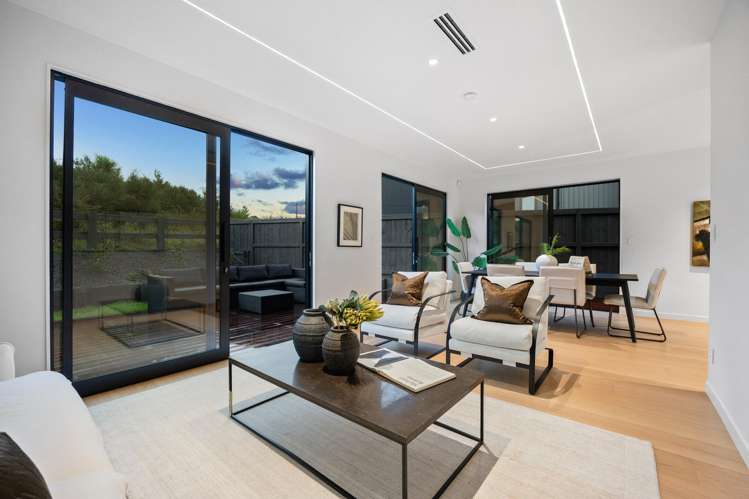 17 Humenga Place Long Bay_13