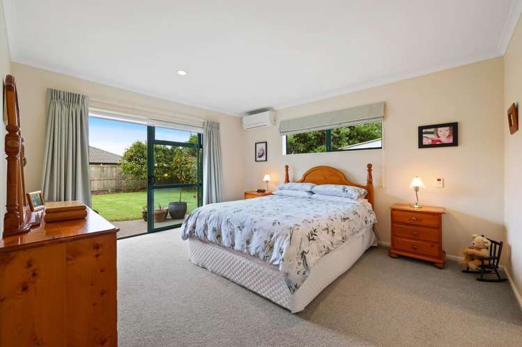 8 Amesbury Rise Henderson_18