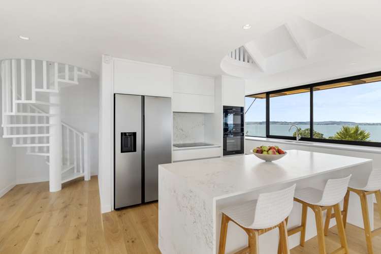 66 Kennedy Point Road Surfdale_10