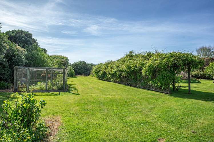 21A Atkinson Avenue Otaki Beach_2