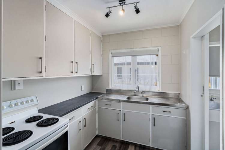 2/145 College Street Awapuni_6