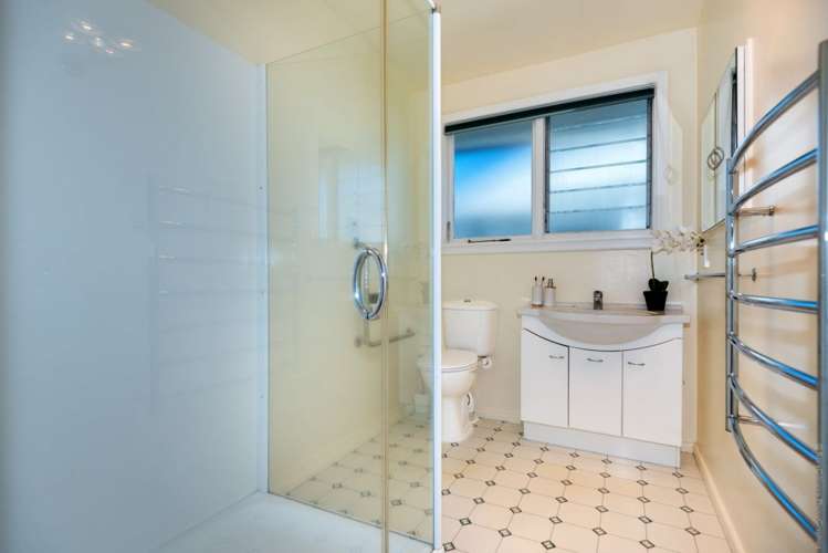 13 Woodbury Street Avonhead_16