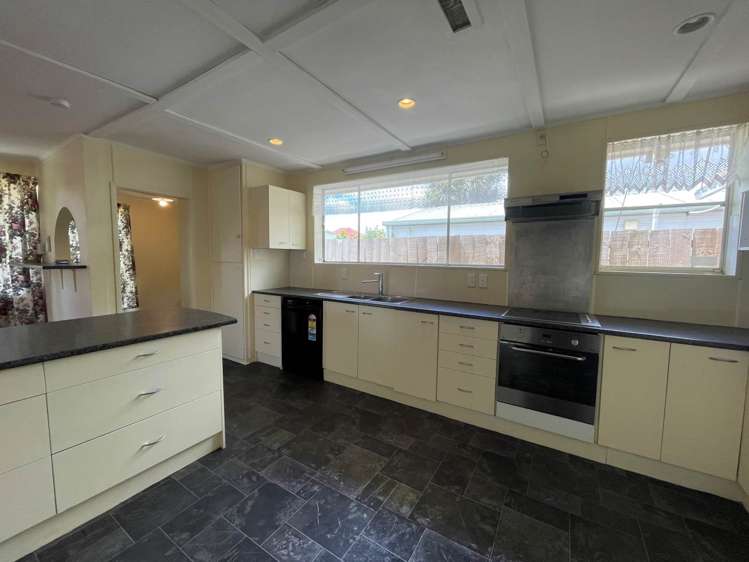 34 Landon Avenue Mangere East_4