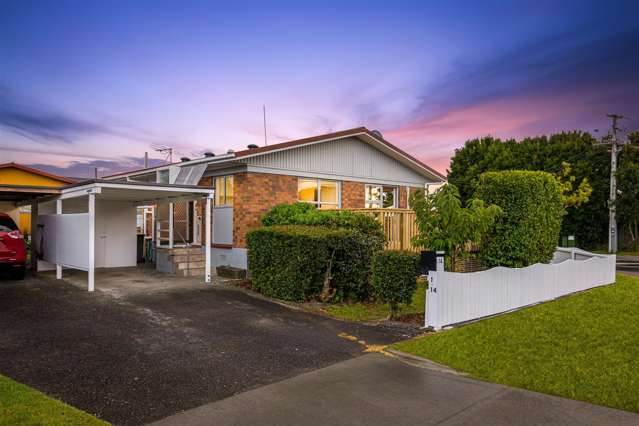 1/14 Flanshaw Road Te Atatu South_1