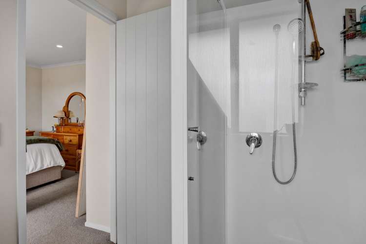 5 Denby Heights Hawera_16