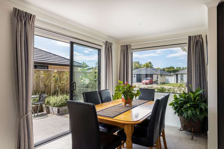 12 Rehua Place Waiwhakaiho_9